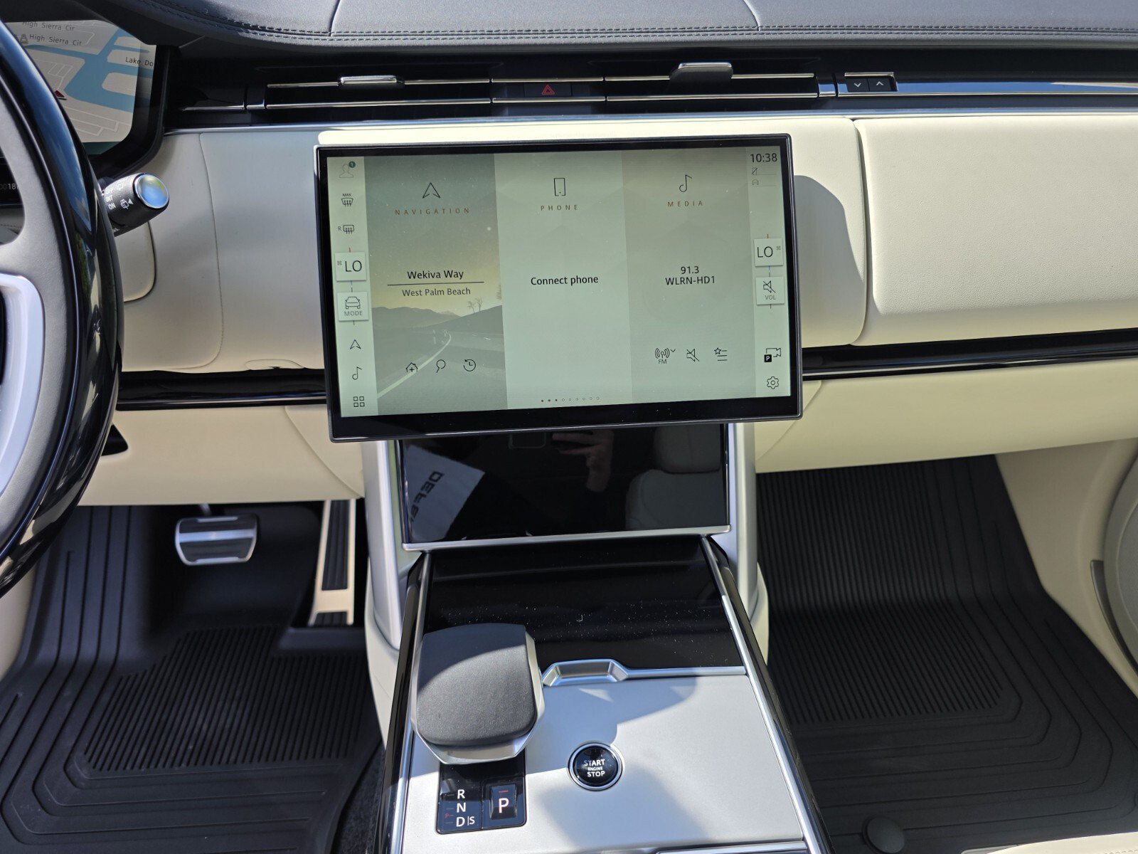 New 2026 Land Rover Range Rover SE AWD/4WD image 16