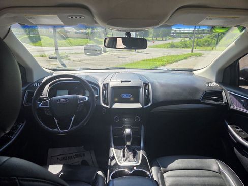 Used 2018 Ford Edge SEL w/ Equipment Group 201A FWD image 7