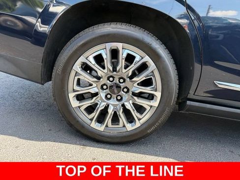 Used 2023 GMC Yukon Denali Ultimate AWD/4WD image 7