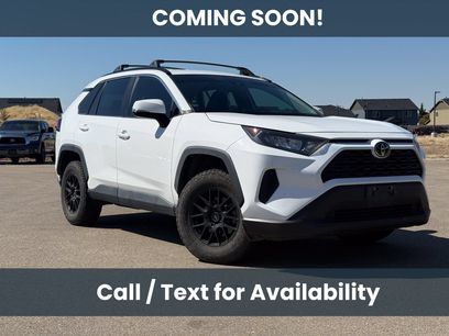 Used 2021 Toyota RAV4 LE w/ Carpet Mat Package (TMS)