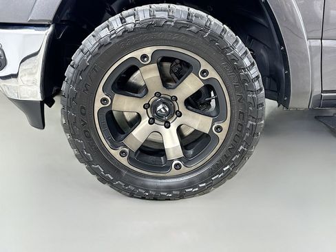 Used 2019 RAM 1500 Laramie AWD/4WD image 32