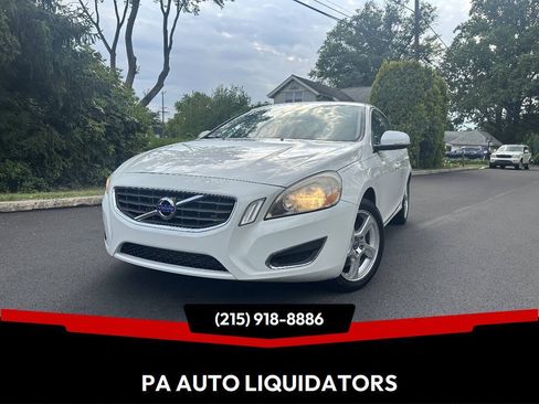 Used 2012 Volvo S60 T5 FWD image 1