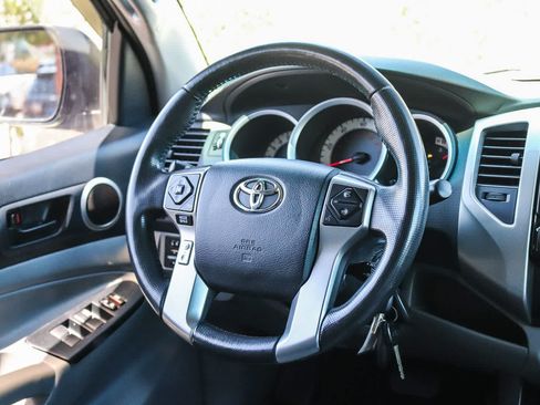 Used 2015 Toyota Tacoma PreRunner w/ SR5 Package RWD image 14