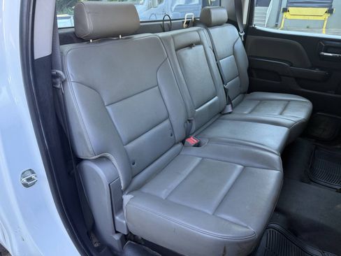 Used 2018 GMC Sierra 1500 2WD Crew Cab image 17