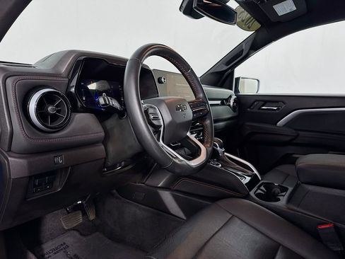 Used 2023 Chevrolet Colorado Z71 w/ Z71 Convenience Package 2 image 12