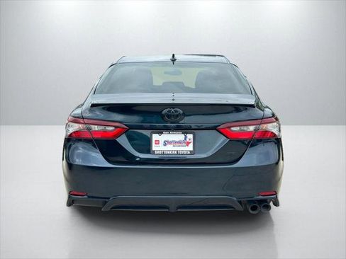 Certified 2021 Toyota Camry SE w/ Convenience Package FWD image 6