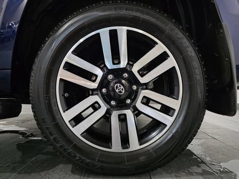 Used 2021 Toyota 4Runner Limited AWD/4WD image 23