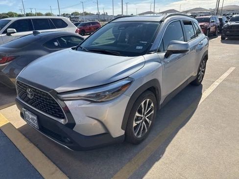 Certified 2024 Toyota Corolla Cross XLE w/ Convenience Package image 2