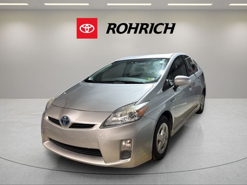 Used 2011 Toyota Prius Three FWD image 1