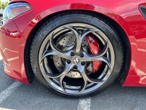 Certified 2023 Alfa Romeo Giulia Quadrifoglio RWD image 17