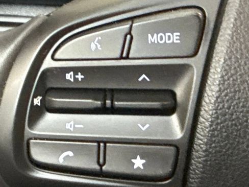 Used 2026 Hyundai Venue SEL FWD image 21