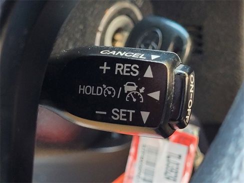 Certified 2018 Toyota Tacoma SR image 15