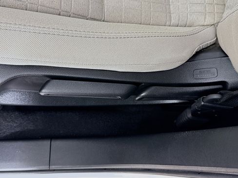 Used 2024 Honda HR-V LX image 21