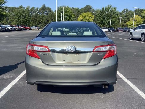 Used 2012 Toyota Camry XLE w/ Convenience Pkg FWD image 6