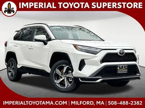 New 2025 Toyota RAV4 SE image 1