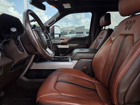 Used 2022 Ford F250 King Ranch w/ King Ranch Ultimate Package AWD/4WD image 13