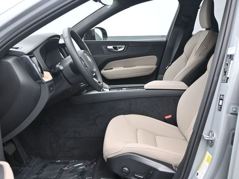 New 2026 Volvo XC60 B5 Plus w/ Protection Package Premier AWD/4WD image 10