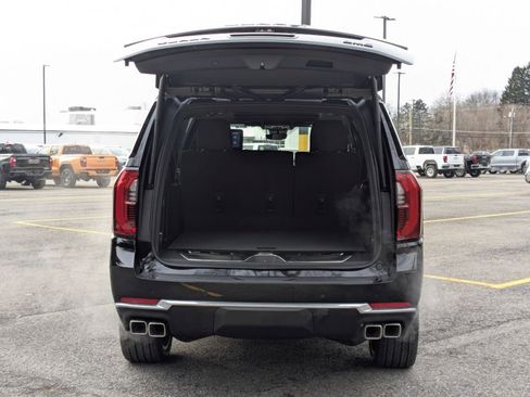 New 2026 GMC Yukon XL Denali w/ Denali Reserve Package image 36