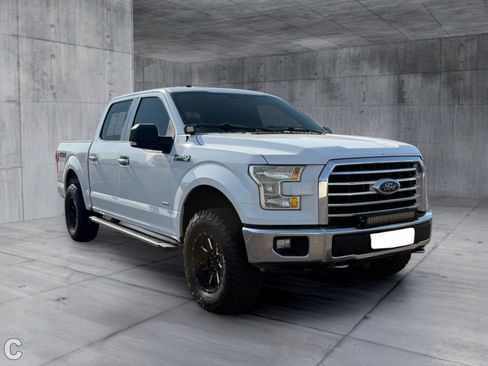 Used 2017 Ford F150 XLT w/ Equipment Group 301A Mid AWD/4WD image 8