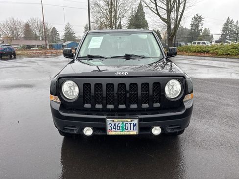 Used 2014 Jeep Patriot Sport w/ Power Value Group image 2