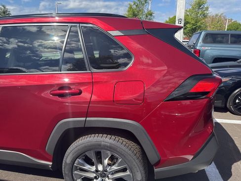 Used 2023 Toyota RAV4 XLE Premium FWD image 7