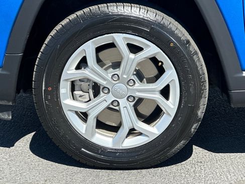 Used 2024 Jeep Compass Latitude image 26