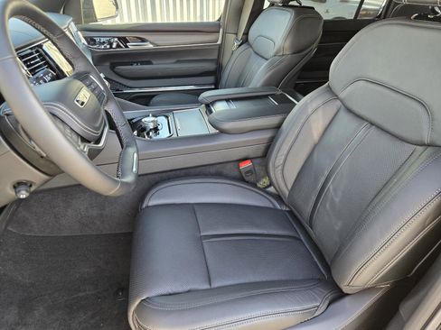 New 2026 Jeep Grand Wagoneer Summit image 24