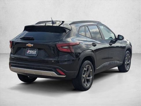 Used 2024 Chevrolet Trax LT w/ Driver Confidence Package image 5