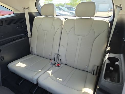 Certified 2025 Kia Sorento S FWD image 12