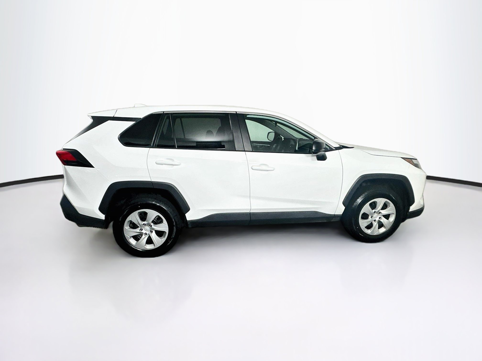 Used 2024 Toyota RAV4 LE AWD/4WD image 10