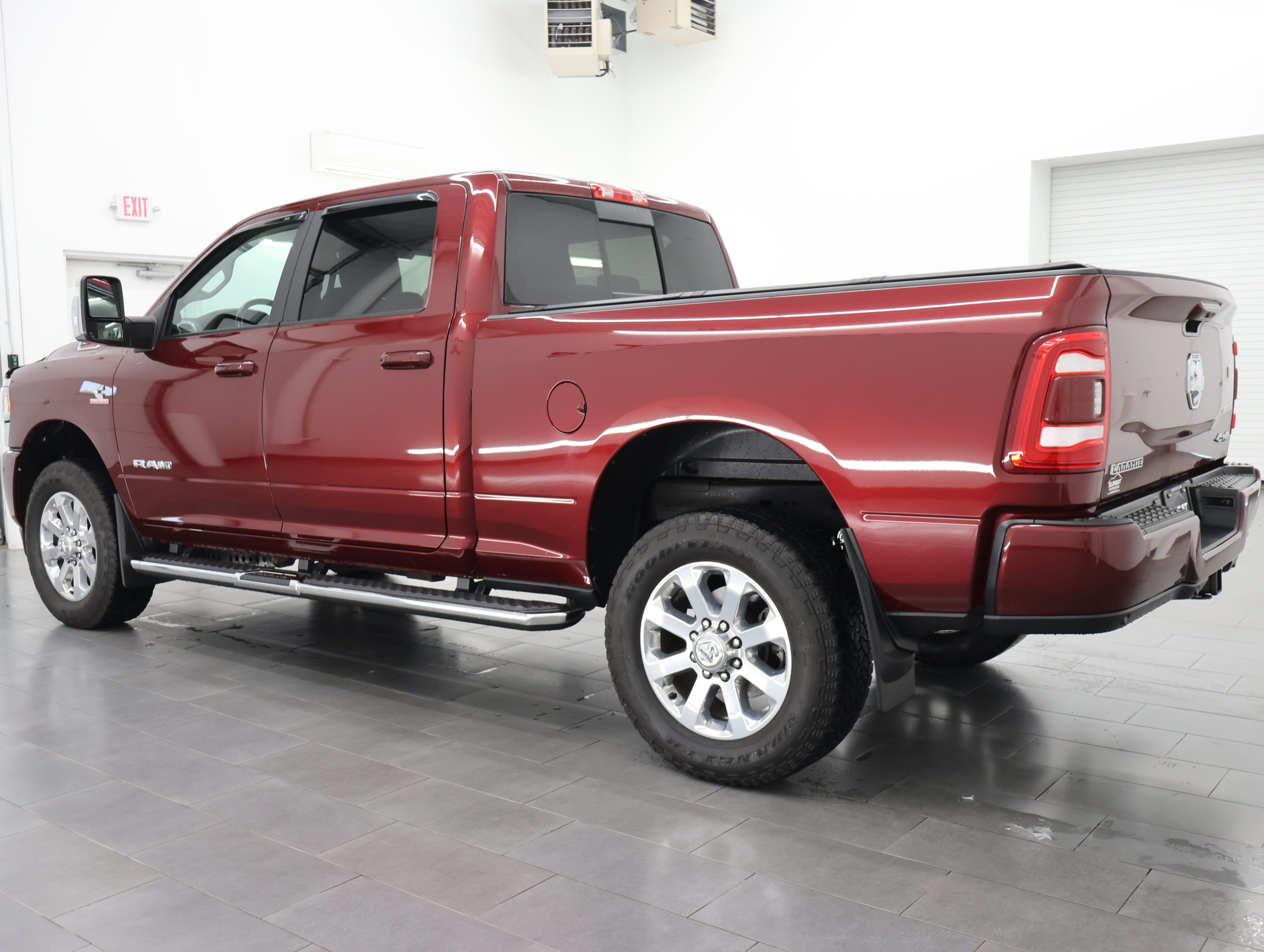 Used 2024 RAM 2500 Laramie AWD/4WD image 5