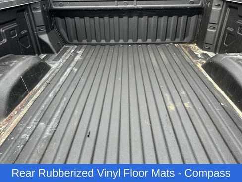 Used 2025 Chevrolet Silverado 2500 Custom w/ Custom Value Package image 27