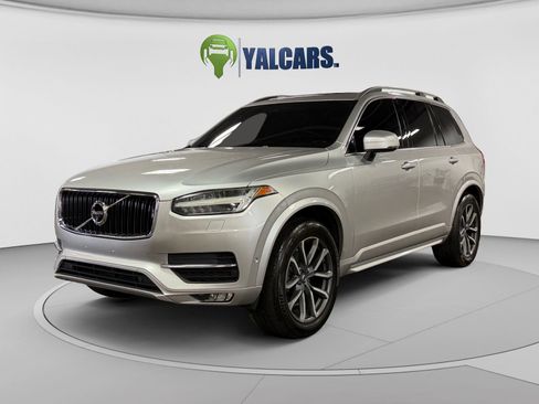 Used 2018 Volvo XC90 T5 Momentum w/ Convenience Package AWD/4WD image 1