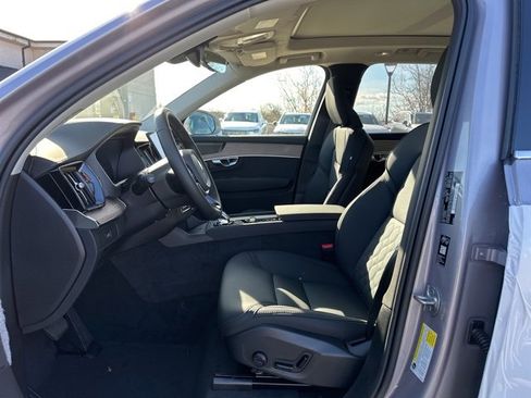 New 2026 Volvo XC90 B6 Plus image 13