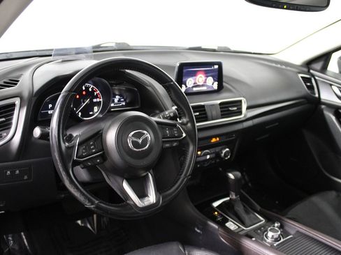 Used 2018 MAZDA MAZDA3 Grand Touring w/ Premium Equipment Package FWD image 23