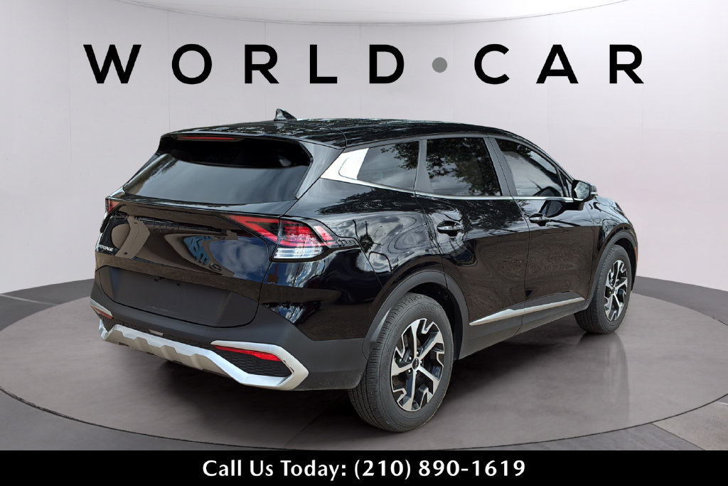 Used 2025 Kia Sportage EX FWD image 5