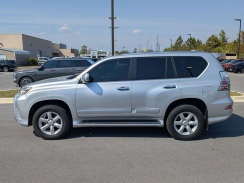 Used 2016 Lexus GX 460 w/ Navigation Package image 9