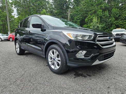 Used 2017 Ford Escape SE image 15