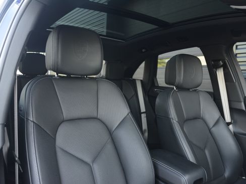 Certified 2026 Porsche Macan Turbo AWD/4WD image 27