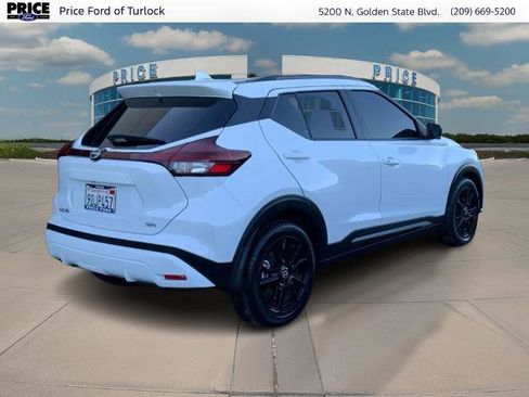 Used 2023 Nissan Kicks SR w/ SR Premium Package FWD image 5