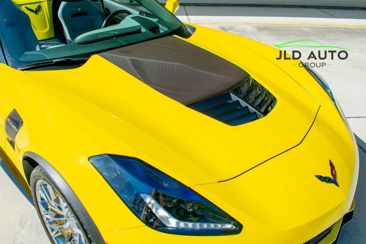Used 2018 Chevrolet Corvette Z06 RWD image 35