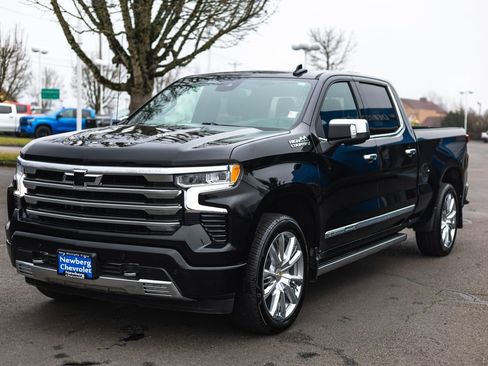 Used 2023 Chevrolet Silverado 1500 High Country w/ High Country Premium Package image 6