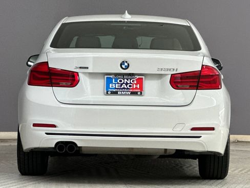 Used 2018 BMW 330i xDrive 330i xDrive w/ Convenience Package image 9