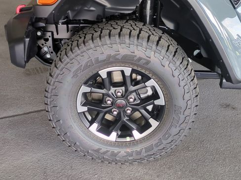 New 2026 Jeep Gladiator Rubicon w/ Safety Group image 11