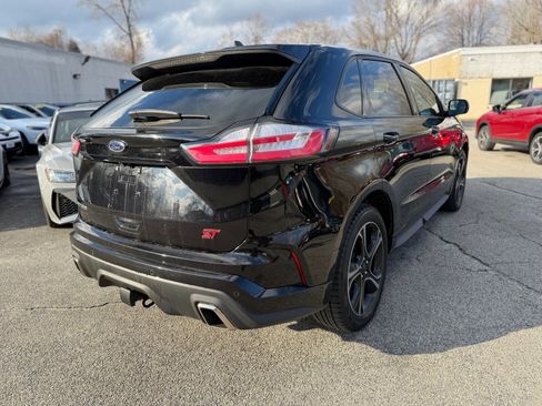 Used 2020 Ford Edge ST w/ Cold Weather Package image 3