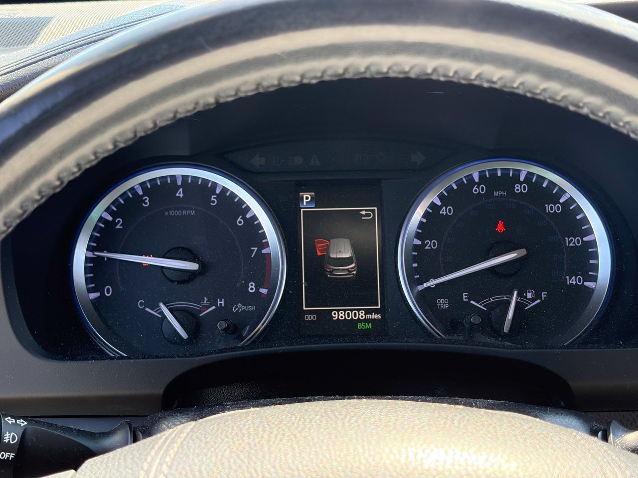 Used 2018 Toyota Highlander SE FWD image 12