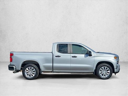 Used 2019 Chevrolet Silverado 1500 Custom w/ Trailering Package RWD image 9