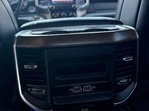 Used 2022 RAM 1500 Laramie AWD/4WD image 10