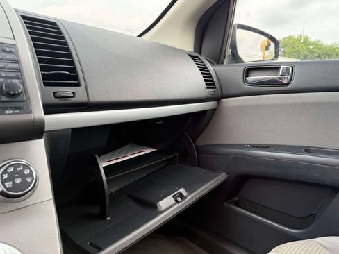 Used 2012 Nissan Sentra 2.0 SR w/ Special Edition Pkg FWD image 28