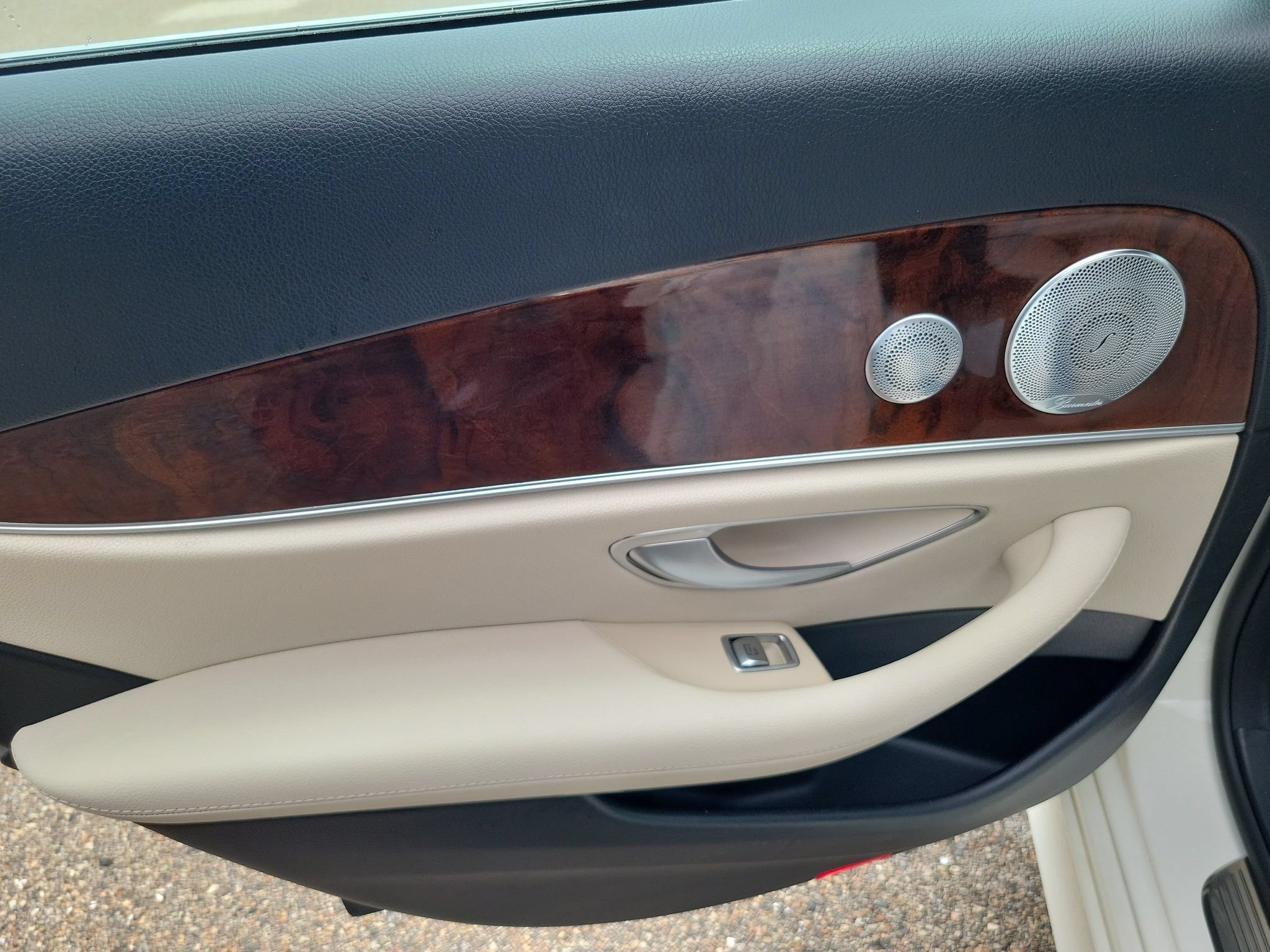 Used 2018 Mercedes-Benz E 300 image 12